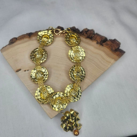 Vintage look India Red and Gold 8" Flower Rhinestone Rakhi Flower Bracelet - Picture 7 of 10